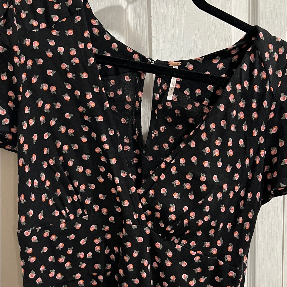 Black Short-Sleeve floral Jumpsuit